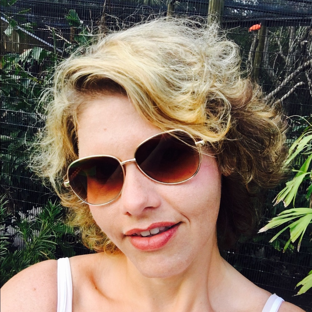 Meet your Posher, Ladonna